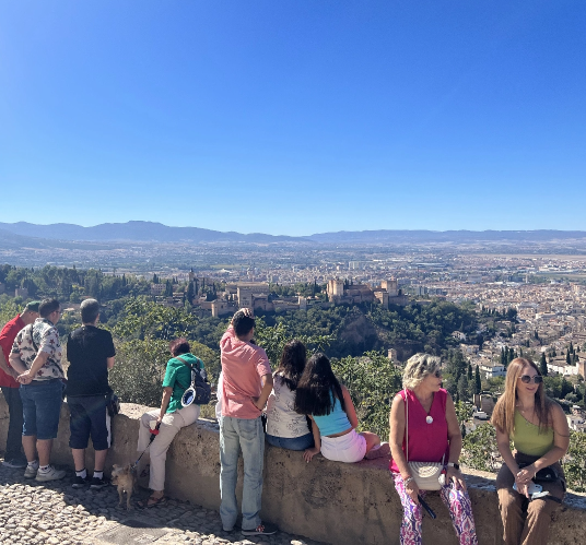 Mirador con vistas a la Alhambra